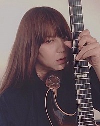 Cecilia REI ギタリスト ソロギター 大阪 ギター講師
